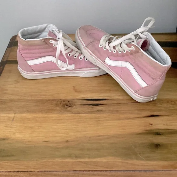 Pink vans - Picture 1 of 3